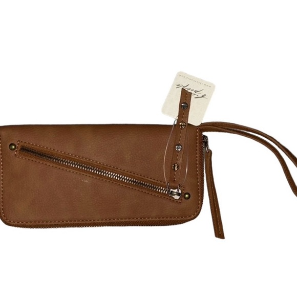 Free People Tan Leather Wallet - Picture 2 of 14
